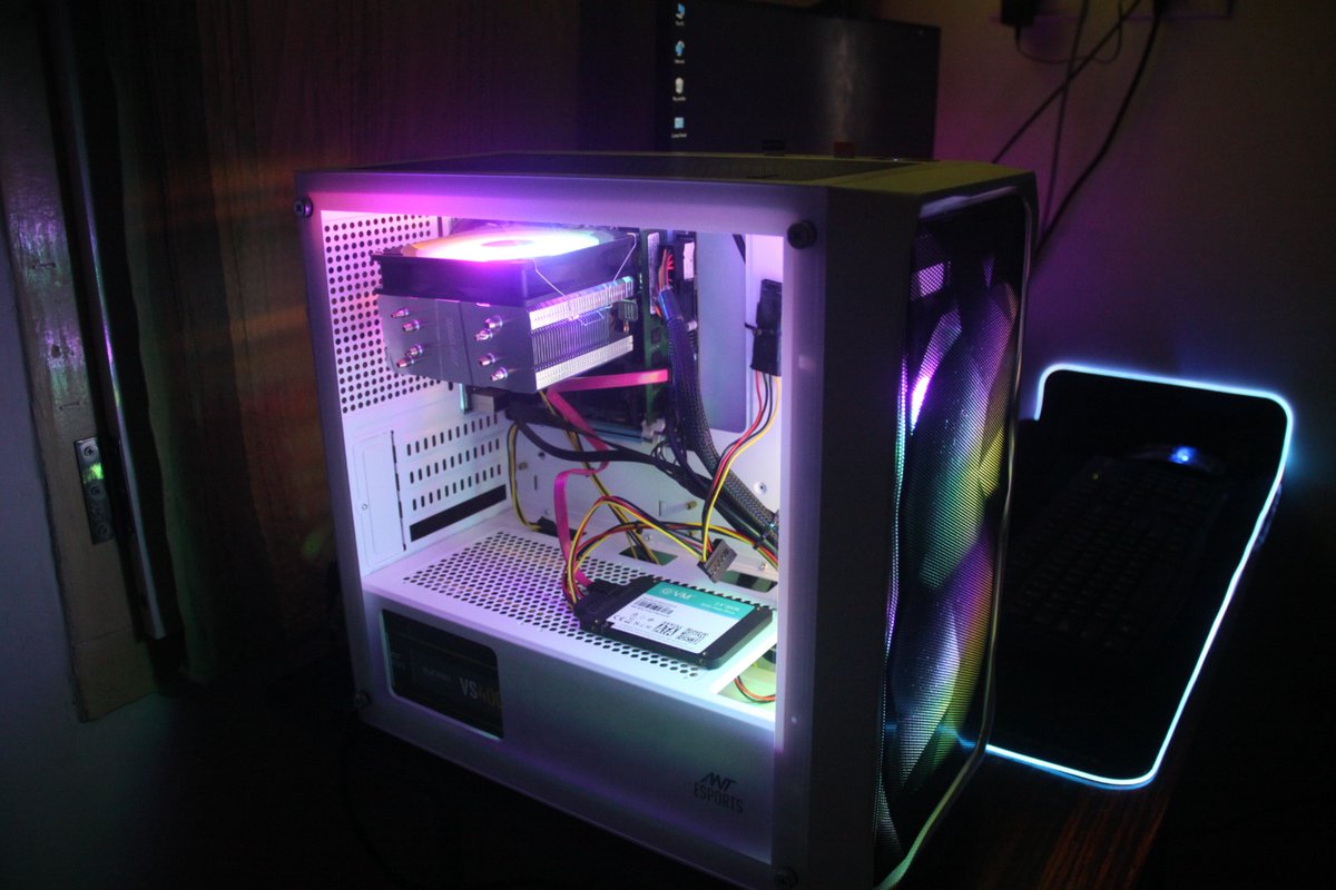 oliverantonyf's tweet image. Today, this PC lights up. I see proof that if you keep going when it's hard, you will build something you're proud of.

To everyone reading: Your limitations are just unexplored skills. Start building (whatever that means for you).

#FigureItOut #GrowthMindset #DIY