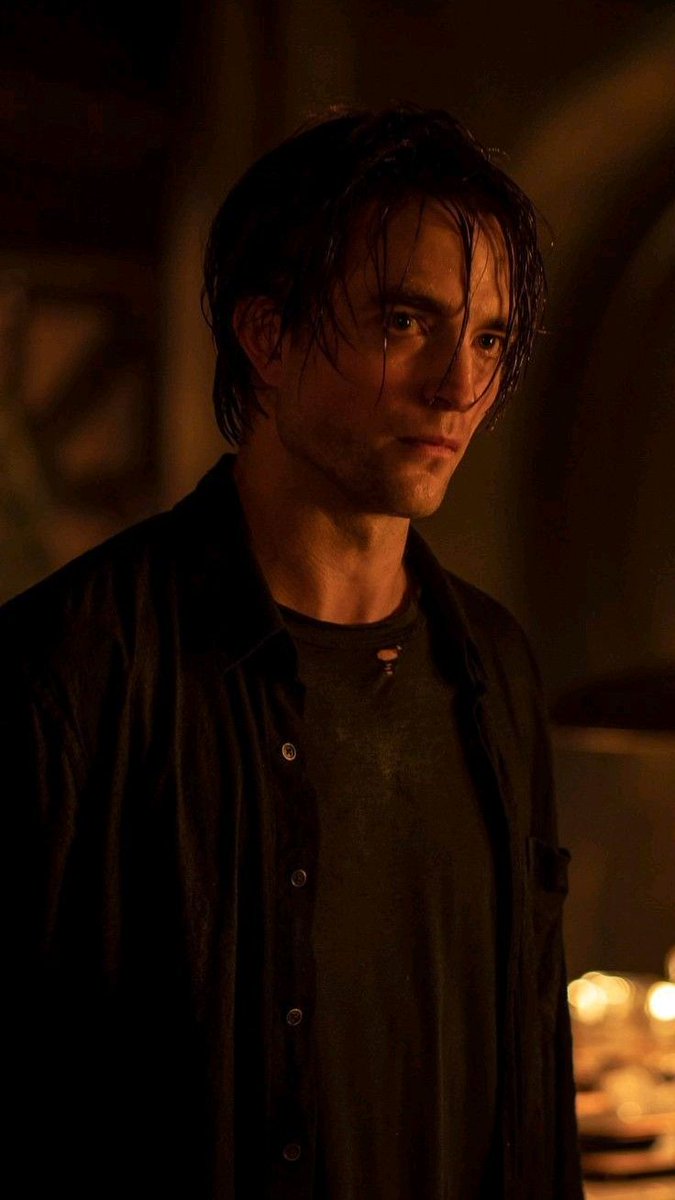 siwant_8's tweet photo. "His Bruce Wayne wasn't trying to be charming, he was trying to survive." https://t.co/SowFkbTuV9