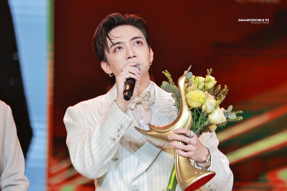 immarcescible92's tweet photo. 260415 × SOOBIN tại LỄ TRAO GIẢI CỐNG HIẾN LẦN THỨ 20 2026
#SOOBINHOANGSON #SOOBIN #SSLABEL https://t.co/oZUotbYEtZ