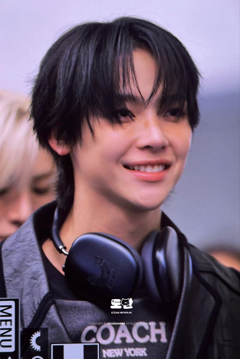 かコ(にこ命名) tweet media