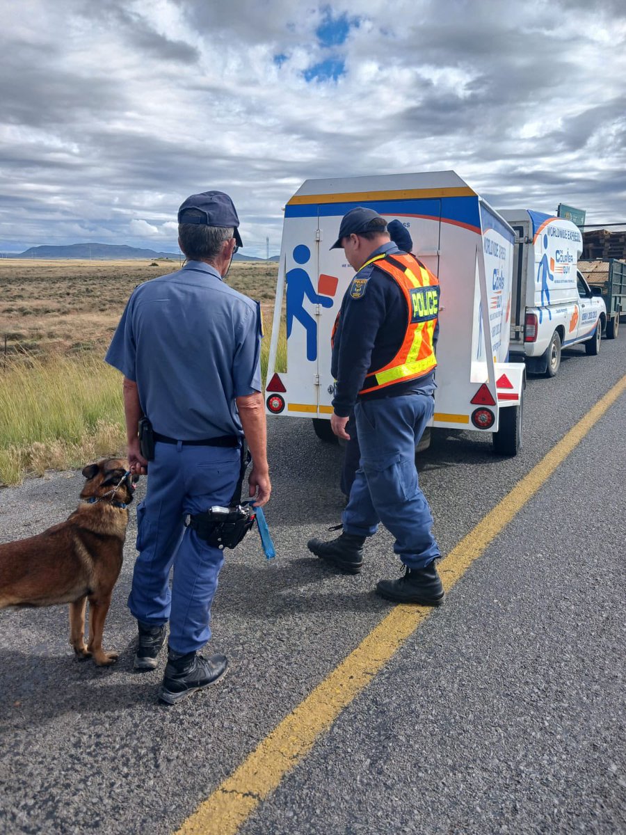 _ArriveAlive's tweet image. Police operations conducted across the five districts of the Northern Cape during the Safer Easter Operation Paseka

arrr.co.za/twY4V

#ArriveAlive #Crime @SAPoliceService