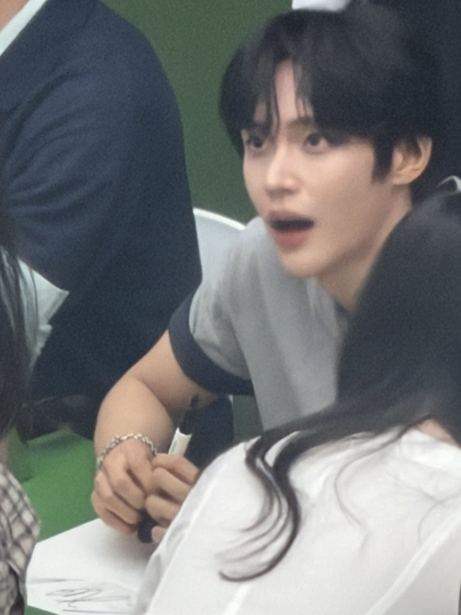 내 돌 보요 ? tweet media