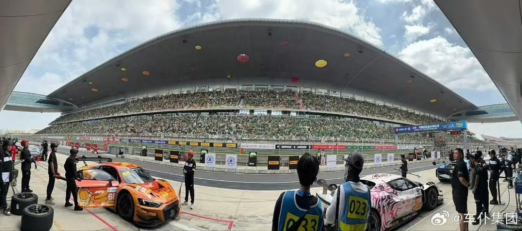 𝕬𝖉𝖉𝖎𝖈𝖙𝖊𝖉 𝖙𝖔 王一博. YIBO tweet media