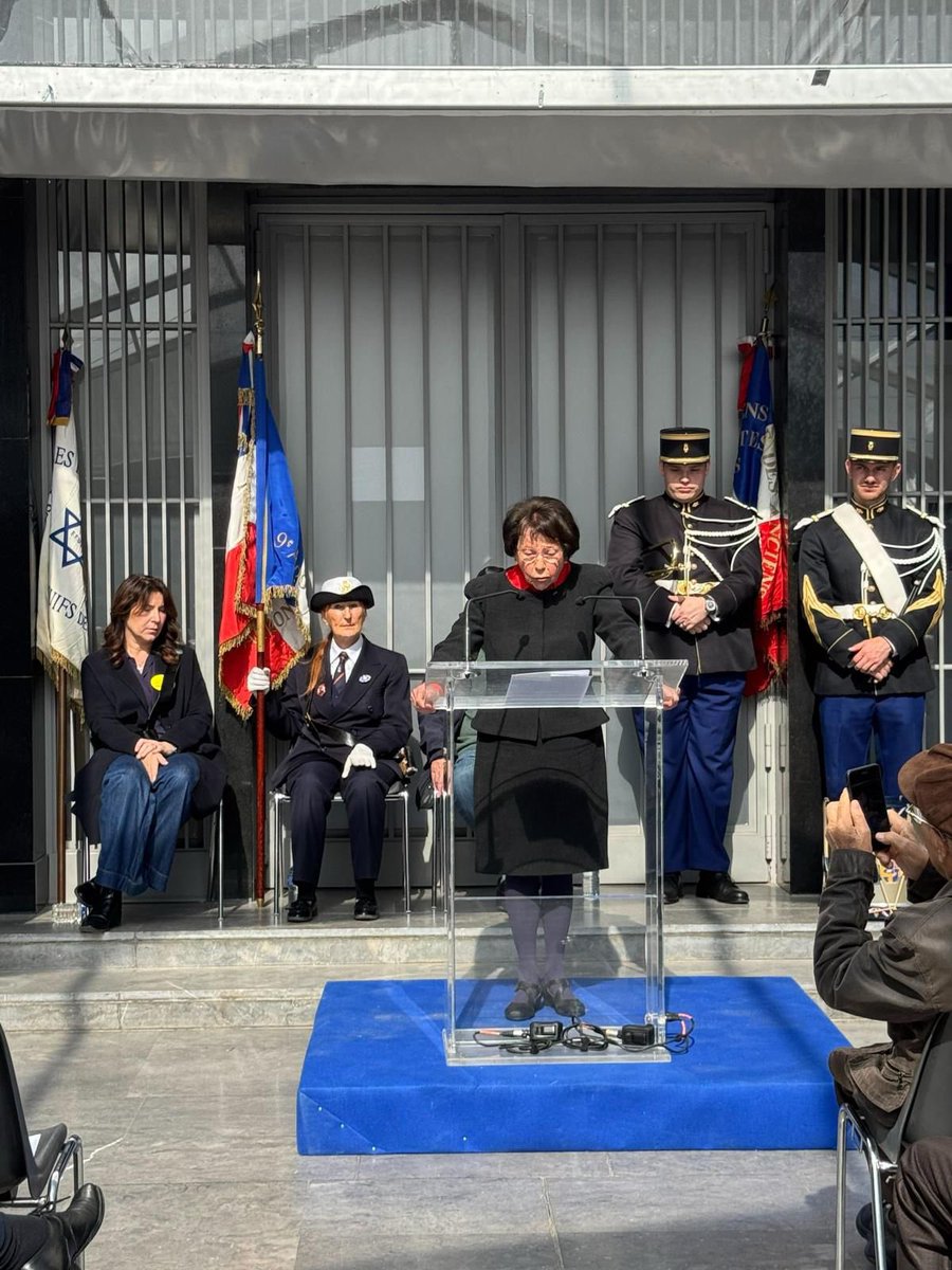 Ariel Weil tweet media