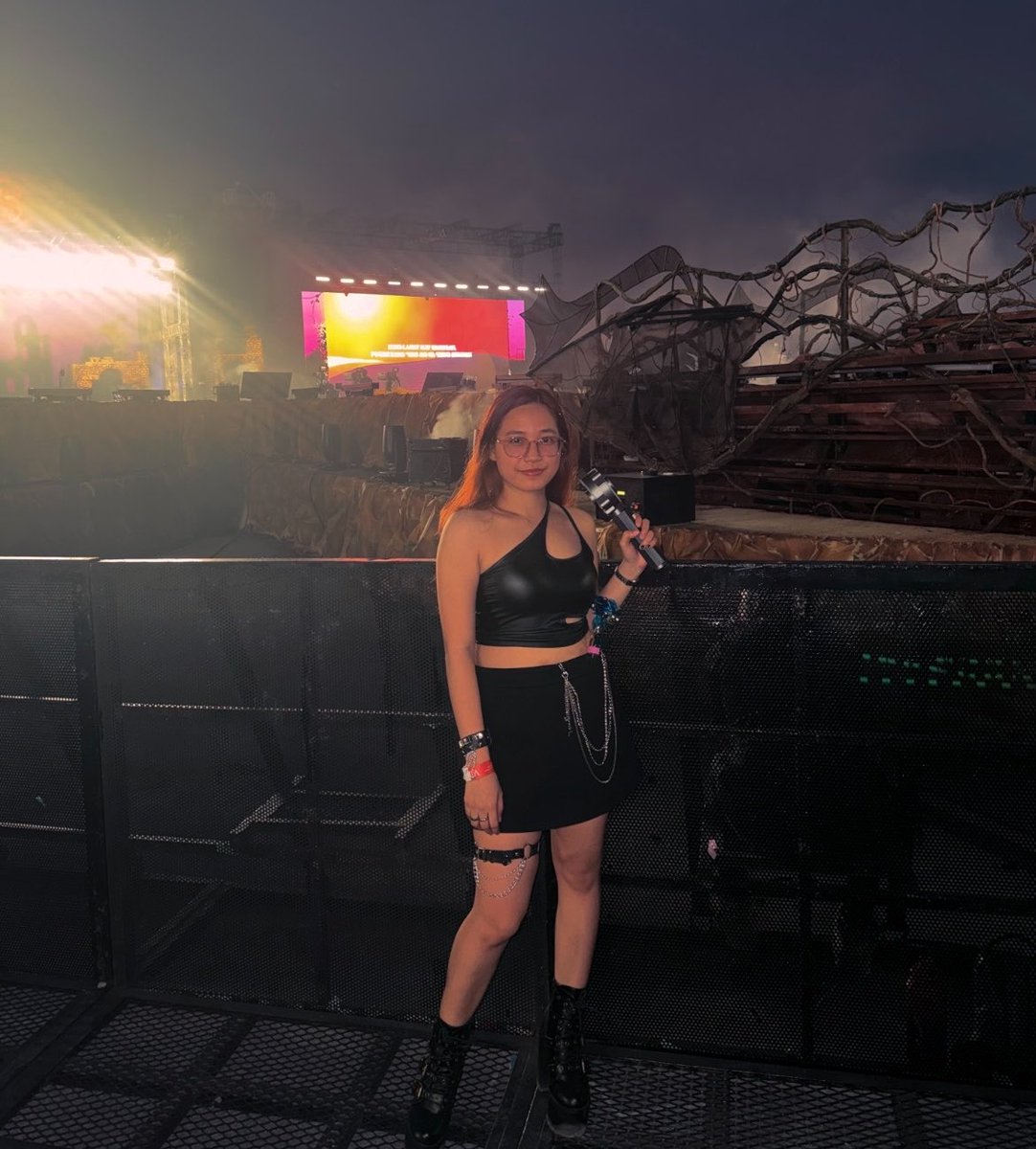 Chloe 🫂 tweet media