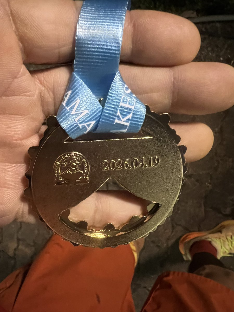 まこっち tweet media