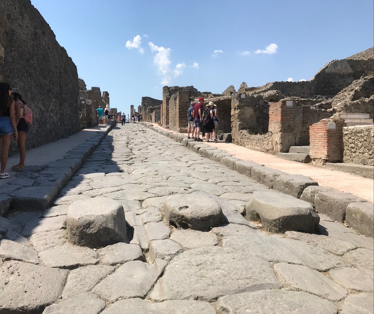 KatesfWriter's tweet photo. Two roads - the first in Pompeii, the second in Herculaneum. Both Roman towns were buried in the AD 79 eruption of Mount Vesuvius.
📷 my own.
#RomanEmpire #Archaeology #RomanRoads https://t.co/ehYr75GvQm