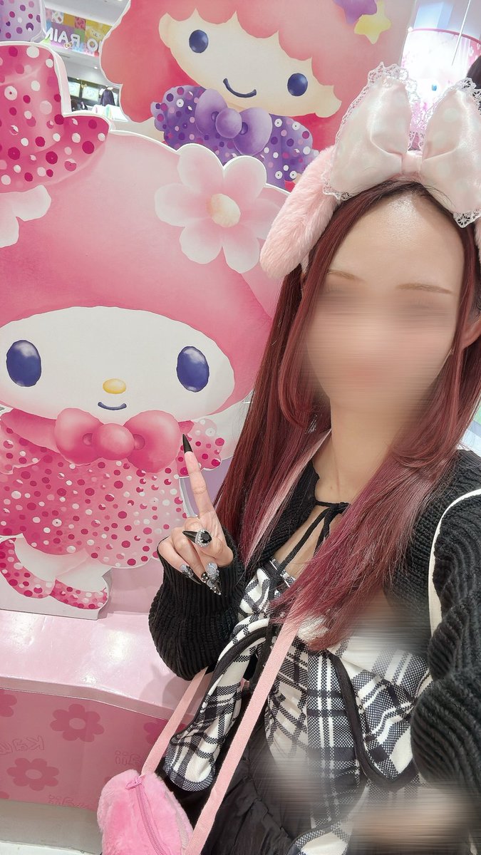 りお🈂️ンです tweet media