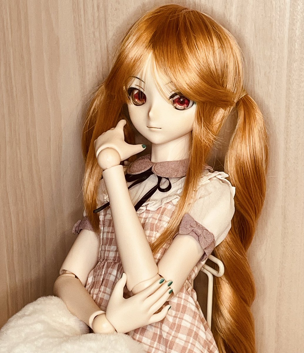 saria0123's tweet photo. まだ精神的にキツくて仕事しかリソースが向けれてないですが…。先月よりはマシなのかな…。
また、少しずつうちの子を愛れたらとは思います。
横浜SRにも久しぶりに訪れ、新しいヴィッグを買ったので。
少しずつドールのことも勉強しないと。
＃ドルフィードリーム
 #うちのこかわいい https://t.co/ml1ChOwFiM