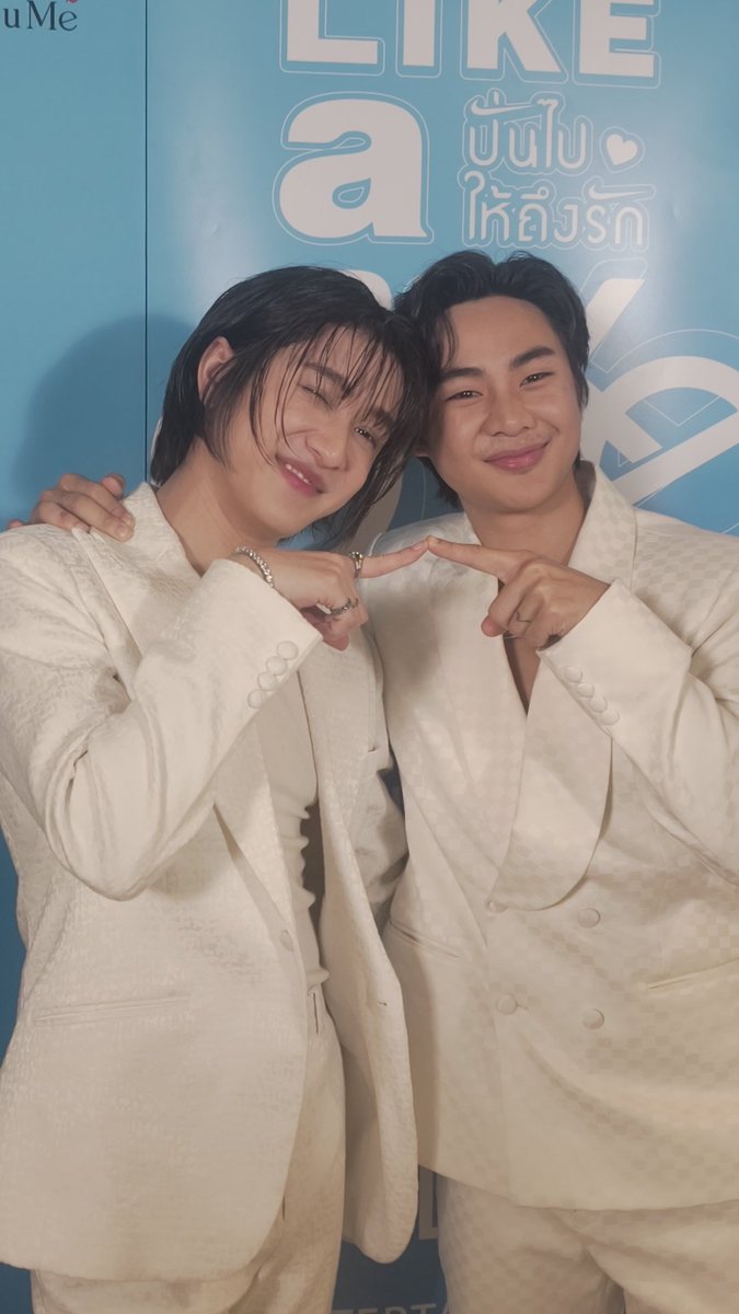 Ylismchanel's tweet photo. มาสุ-ตี๋ อัส-ต้า และแดนนี่-วิน ในงานชมซีรีย์ "LoveLikeaBike ปั่นไปให้ถึงรัก" Final EP
#LoveLikeaBike
#ปั่นไปให้ถึงรัก
#masutee
#taus
#dannywin
#TEeThanapon #Masu_ms
#usnttr #ta_nanakun https://t.co/UWawLu0Vhi