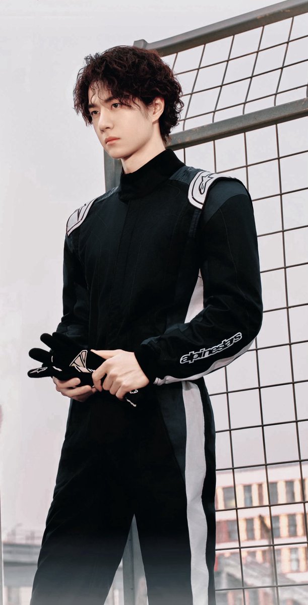 王一博!85!Ibos🏍!💚 tweet media