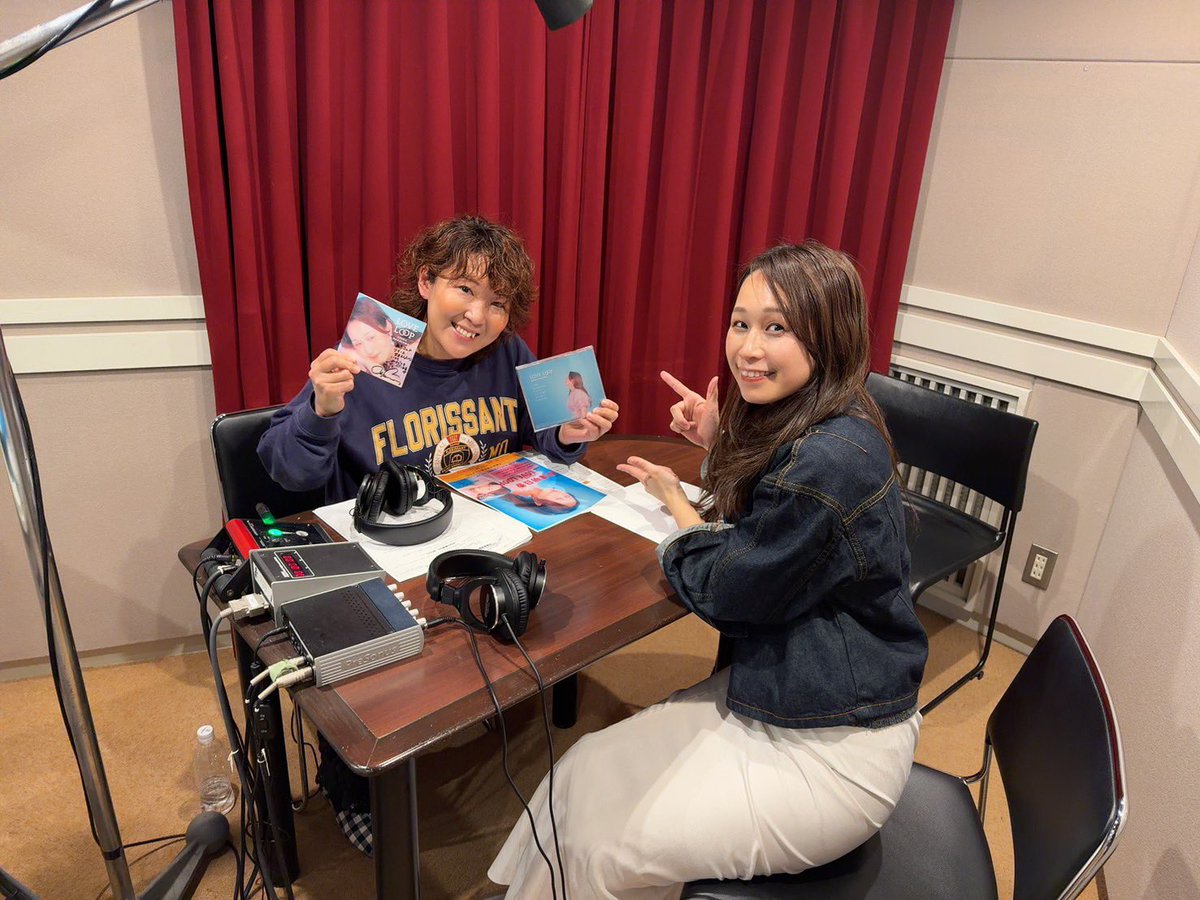 kmixadd9's tweet photo. 4/20の放送は
シンガーソングライター
#長澤明日香　さん　
を迎えお送りします

ニューミニアルバム『LOVE LOOP』
制作秘話など伺います

【紹介楽曲】
1. ONENESS/あきいちこ
2. あなたとGIFT
3. #fake /長澤明日香

📻ラジコは
https://t.co/iTaww3QA5N 
#あきいちこ
#月アド https://t.co/lDj1qEkn1S