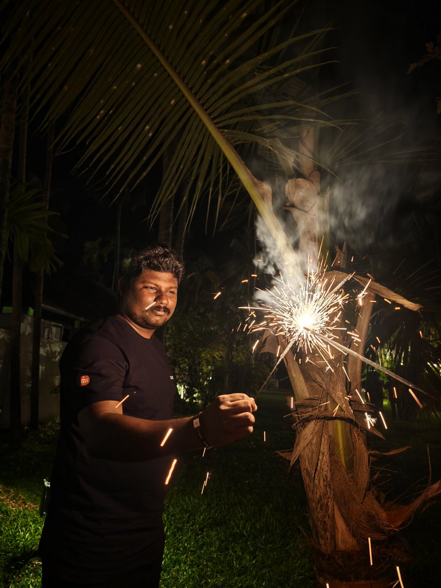 Iam_MrAustin's tweet image. With subjects behind, exposure balanced even in low light.
#XiaomiFansClub #XiaomiInnerCircle #RuleTheNight #Xiaomi17Ultra @pixelwithme @ritij @atytse @xiaomiindia @gautmeluv