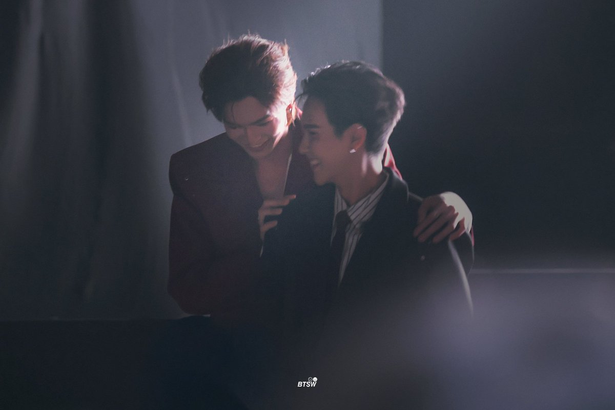 bbbittersweettt's tweet image. 🫠😭💕💓 กำลังจะไปเข้าเรือนหอหรือเปล่านะ !
#MyRomanceScammerFinalEP
 ﾟ⋆☼ #JuniorMark #จูเนียร์มาร์ค ⋆｡☾ 
#junniorrs @jnnrrs ☼⋆
#markjrtn @Markjrtn ⋆☾