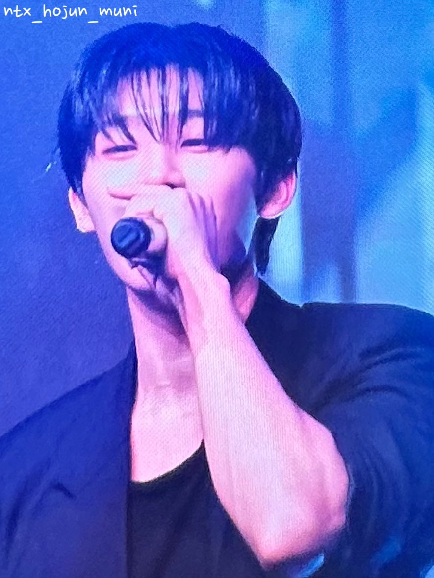 26.04.19 

❤︎ 🩷 💙 ❤︎

#NTX #엔티엑스 
#HOJUN #호준