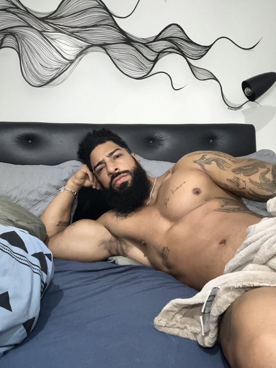 Evan Salvador tweet media