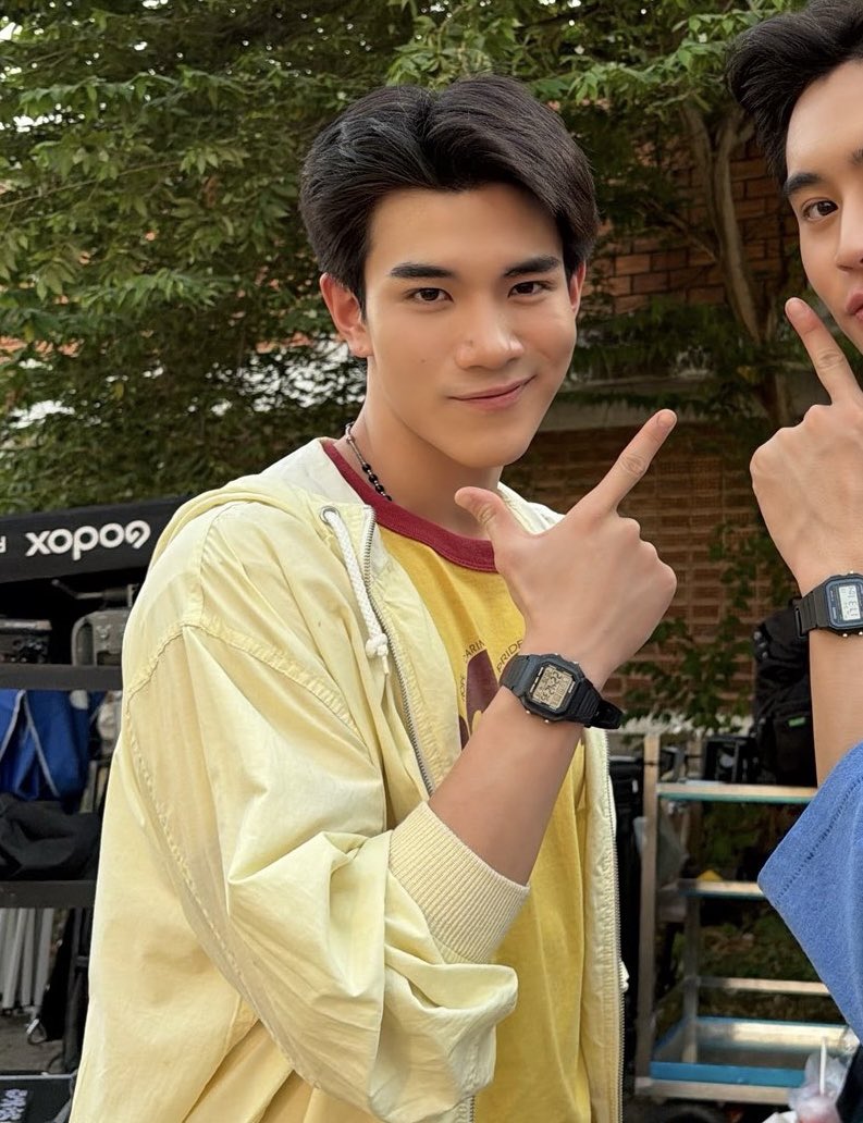 ไอซ์ 𝜗𝜚 tweet media