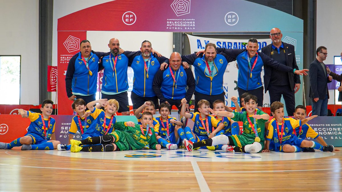 FutSalRFEF's tweet photo. ☺️ ¡Felicidades, Asturias! 

#CESAFS #SUB10 https://t.co/bIO1KxxgHj