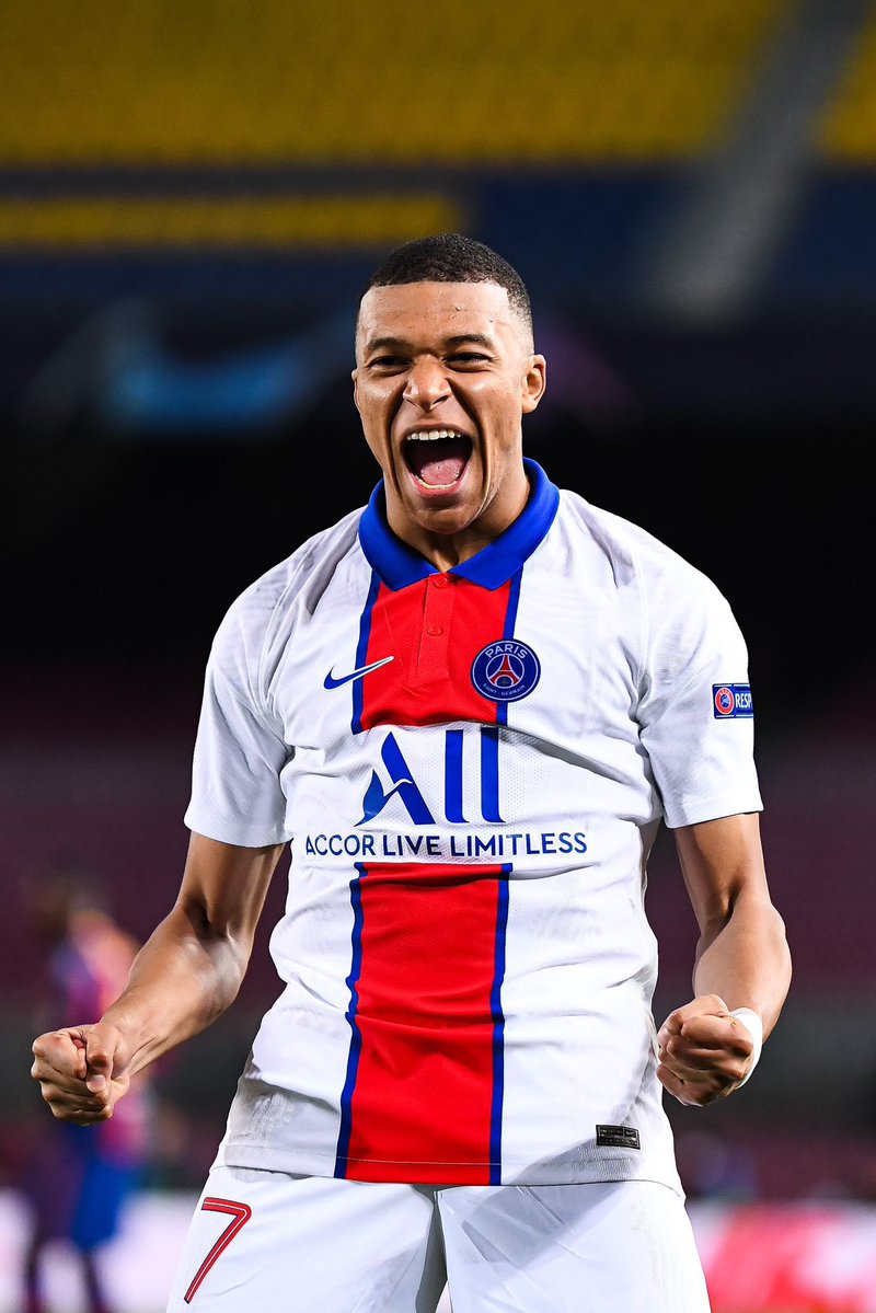 PSG• tweet media