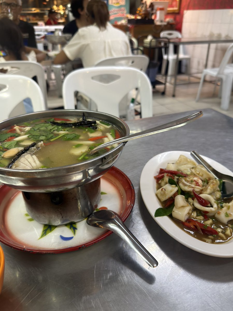 กษิบ๊อง (ปลูกผลเขือเทศ) tweet media