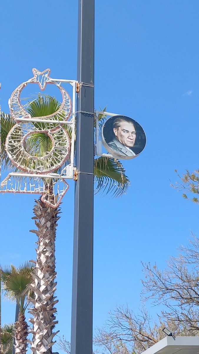 €M€L tweet media