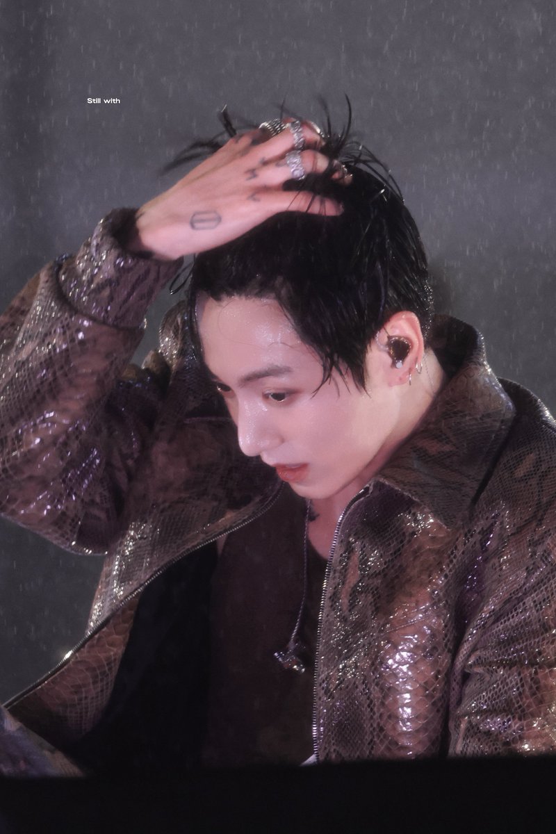 Still with tweet media