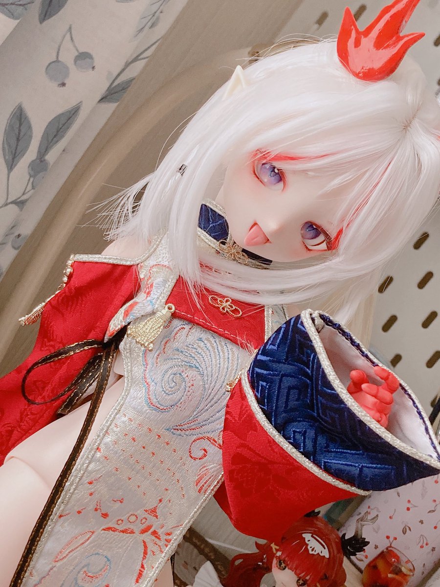 別のとこであげてたキャラドの写真　背景がとっ散らかってる