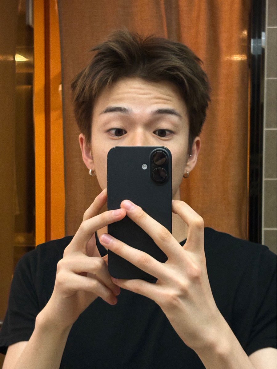 sahitama_'s tweet photo. 샇치치 https://t.co/A5RQ29ZIFf