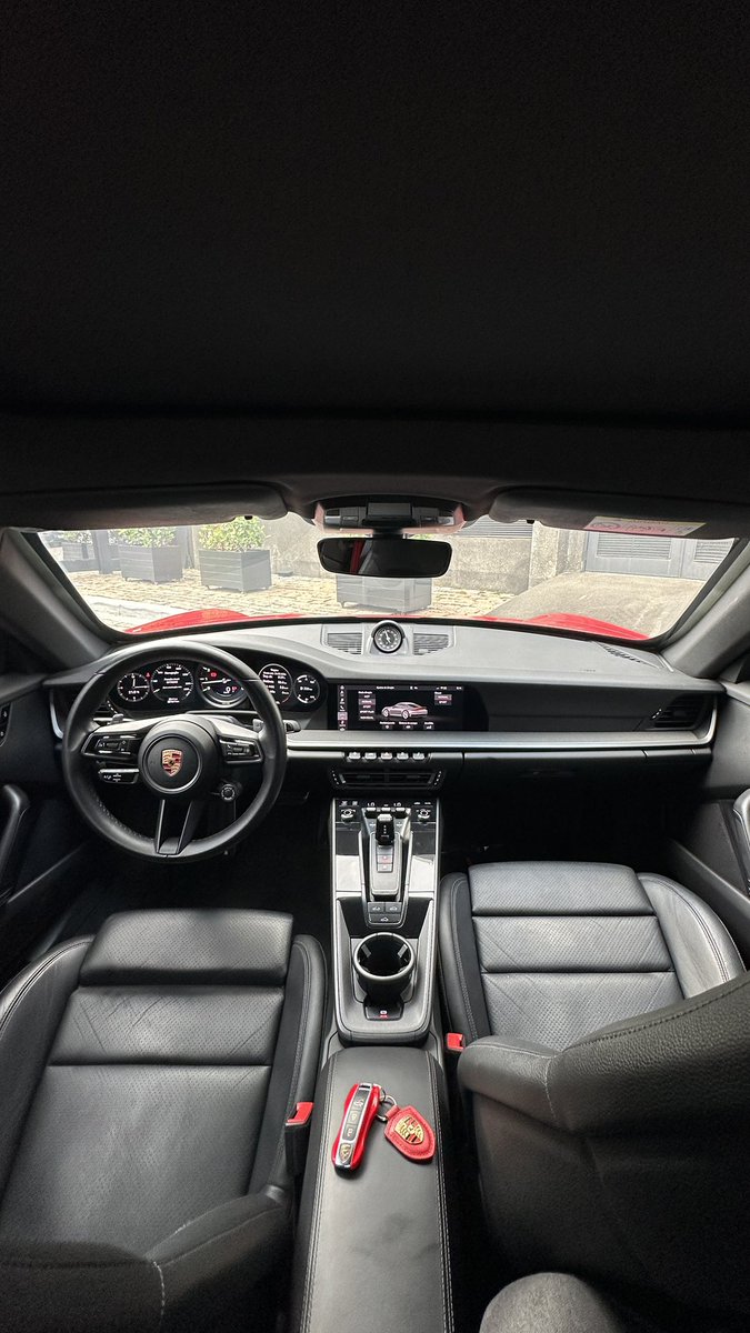 TheVaultCars's tweet photo. Esse é o carro perfeito para quem busca um esportivo, mas não quer abrir mão da segurança!

Porsche 911 Carrera da geração 992.1 blindado BSS!

Dados basicos:

Porsche 911 Carrera
Ano: 2020/2020
KM: 25.200km

Caso tenha interesse, nos contate via DM ou no telefone (11) 97417-9911 https://t.co/V0sESHtgcF