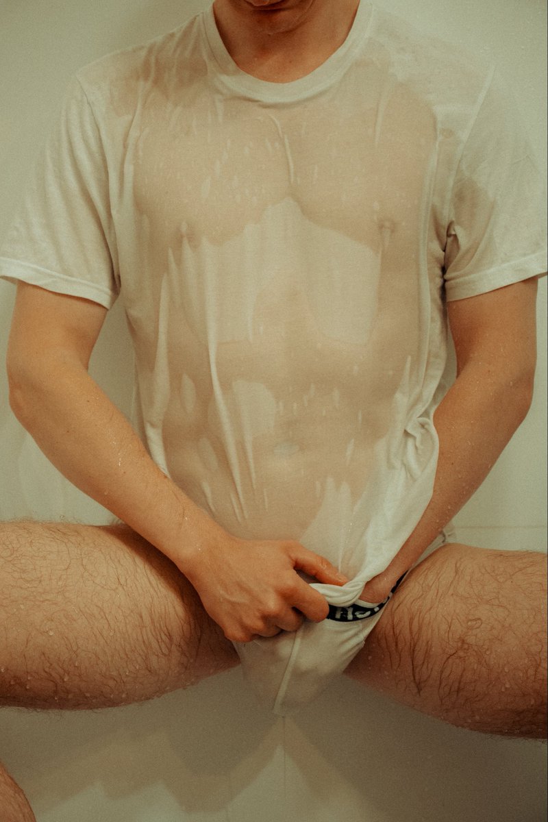 Cześć! Zapraszam Cię na sesję zdjęciową.

Pracuję w Krakowie, Wrocławiu, Katowicach i Warszawie.
Robię zdjęcia w studio, u Ciebie w domu, w hotelu lub w plenerze.

Napisz — omówimy szczegóły i stworzymy dla Ciebie świetne kadry.