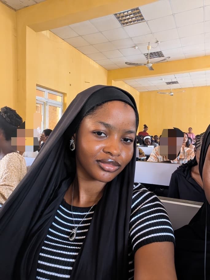 Reema 🌺 tweet media