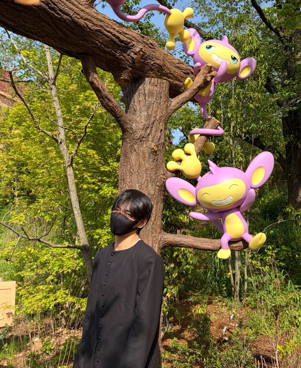 taeguide's tweet photo. Taehyung is in Pokémon heaven 😭 https://t.co/ARP9Atcugw