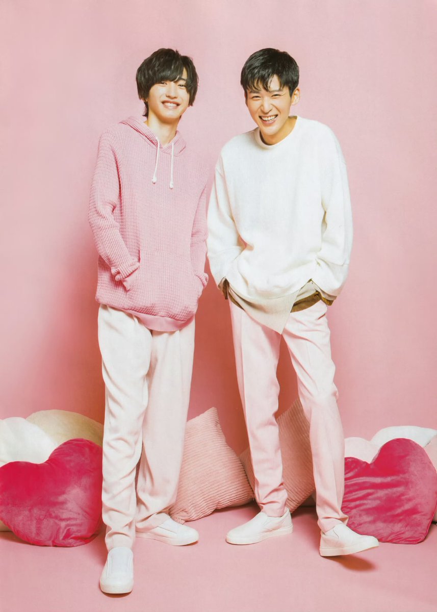 MEMEMICHI210327's tweet photo. 🖤めめみち雑誌第十五弾_写真⑦💗

#目黒蓮 #道枝駿佑 
#めめみち雑誌お祭り
#めめみち 消えた初恋続編希望
#미치에다슌스케 #메구로렌
#메메밋치 #사라진첫사랑
#RenMeguro #ShunsukeMichieda
#mylovemixup  #idaoki #mememichi 
#มิจิเอดะชุนสุเกะ #เมกุโระเร็น 
#เมเมะมิจจี้ #ยางลบสื่อรัก https://t.co/SJC7BvdPJt