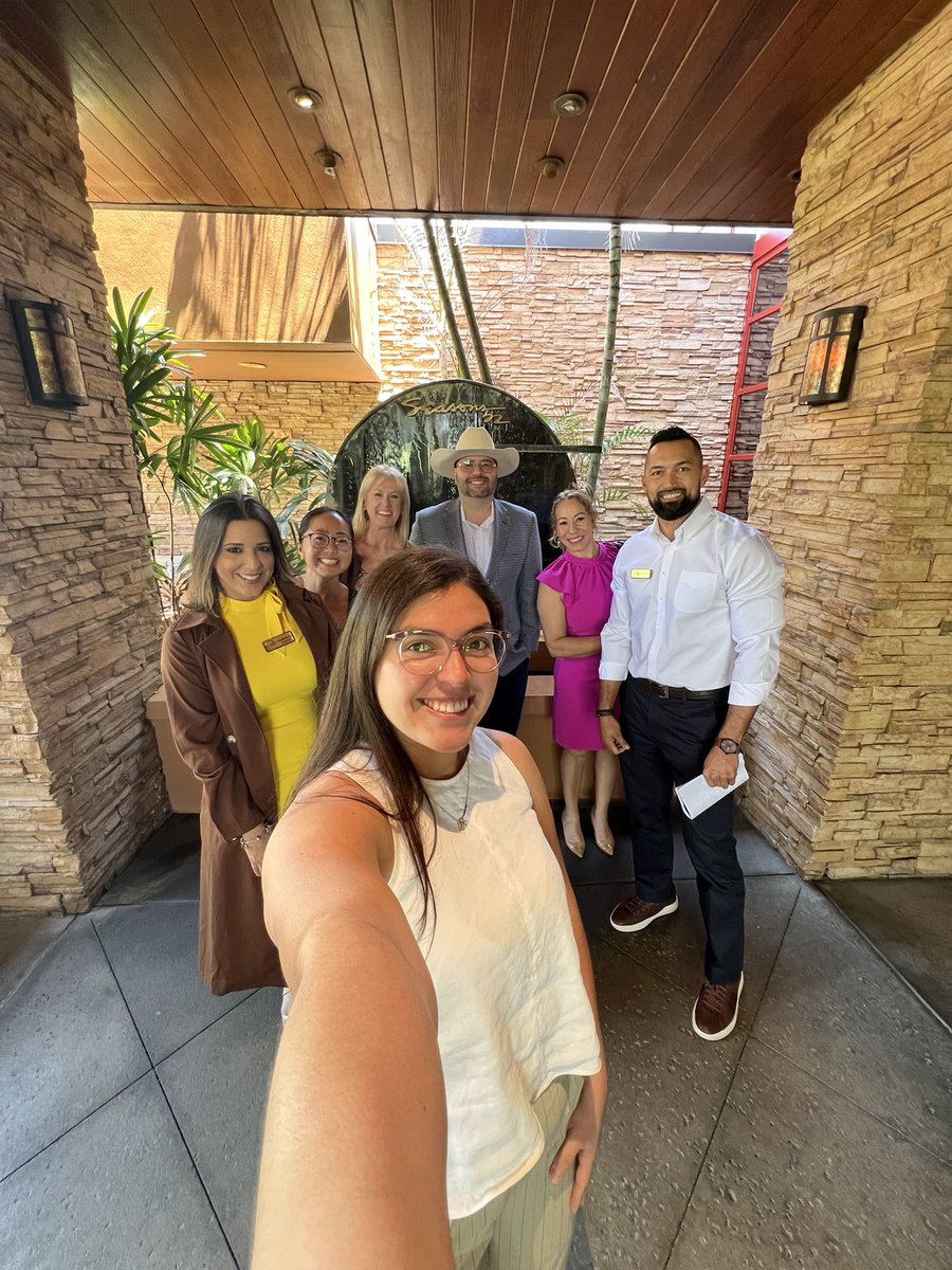 MobedRealty's tweet photo. Seasons 52 Lunch and learn with our team!
Great food. Training . Built different

#realestatetraining #mobedrealty #realestate #florida https://t.co/czXNBXeWw2