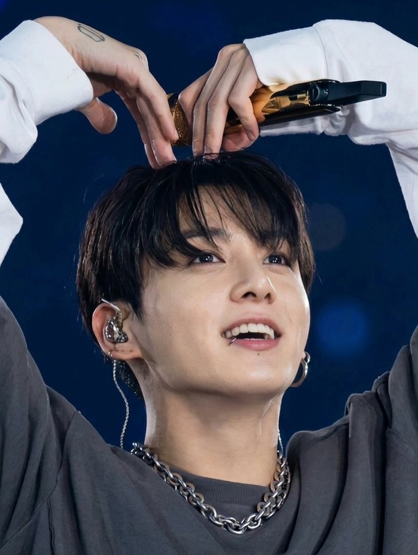 JkSouthAfrica's tweet image. 💫 #JUNGKOOK's 'GOLDEN' gained over 4.79M unfiltered streams for day 896 on Spotify counter: (17.04.2026) 

#3D — 594,085
#CloserToYou — 126,682
#Seven — 2,300,573
#StandingNextToYou — 740,797
#YesOrNo — 298,592
#PleaseDontChange — 172,357
#HateYou — 139,134
+