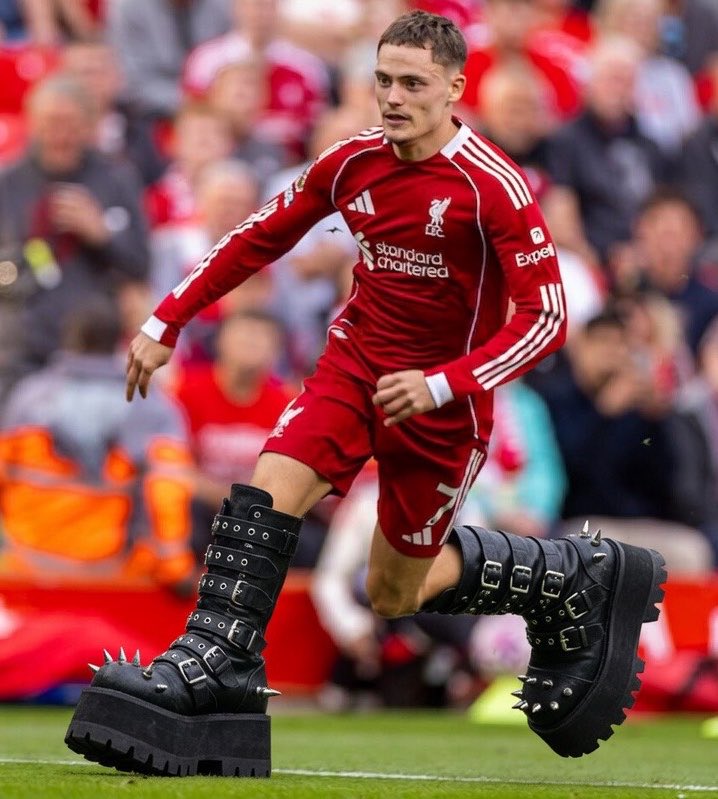 PNF 🌚 tweet media