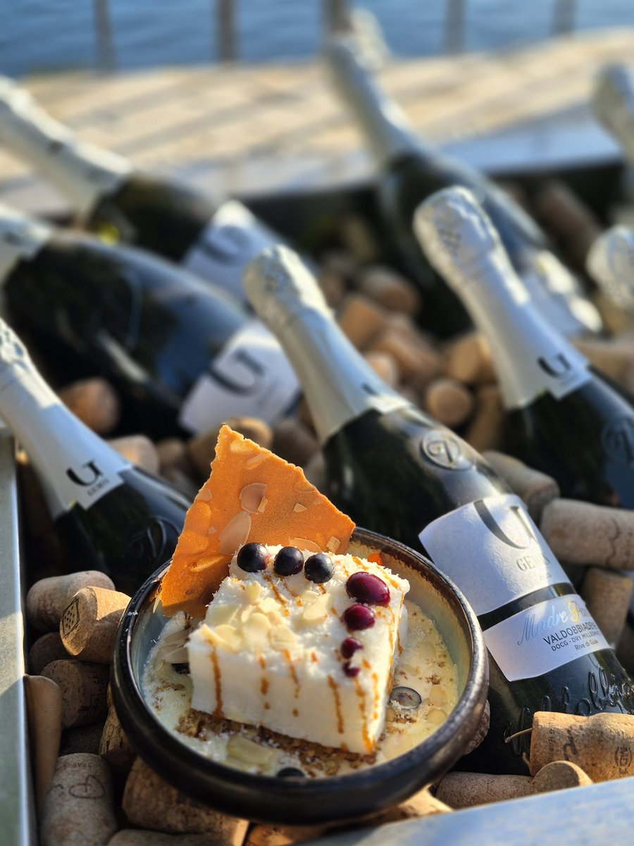 ToursDubrovnik's tweet image. None other than paradizot. Traditional Dubrovnik's dessert.
🌏 Fratellos bar &amp;amp; restaurant
#dubrovnik #croatia #wheretoeat