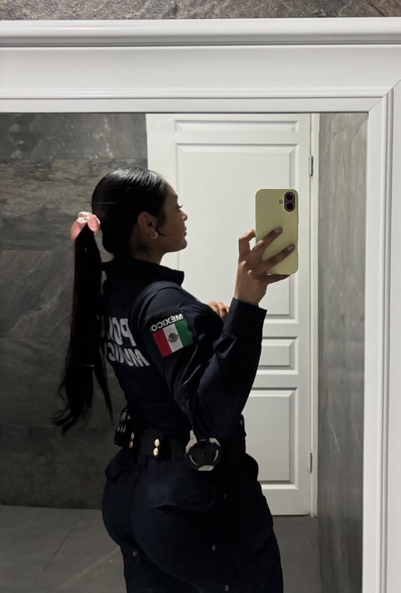 Con Uniforme/ Sin uniforme tweet media