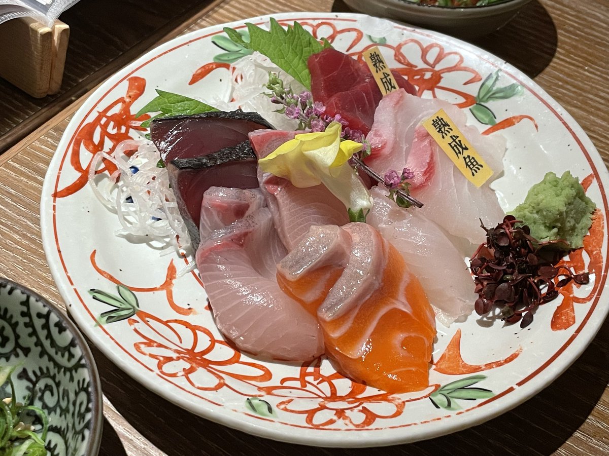 登呂仏太 tweet media