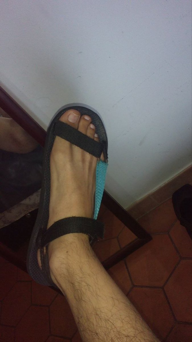 feetmodel156's tweet image. What do you think i´m doing? #sandals #model #modeling #shoes #sandals #heels #highheels #footwear #foot #feet #barefeet #feetmodels #feetjob #feetnails #solesfeet #solesandtoes #soles #arches #archesfeet #archesandsoles #feetarches #toes #toenails #toenailspolish #toenails