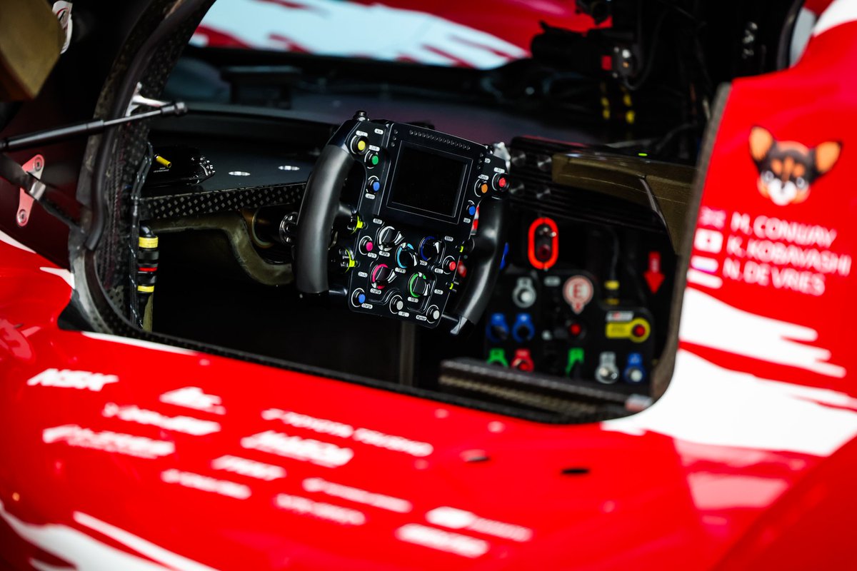 ScarbsTech's tweet image. Cockpit details on the @FIAWEC #LMH cars. The wheel and control panels are invariably by @Cosworth.
#Imola6h #WECtech