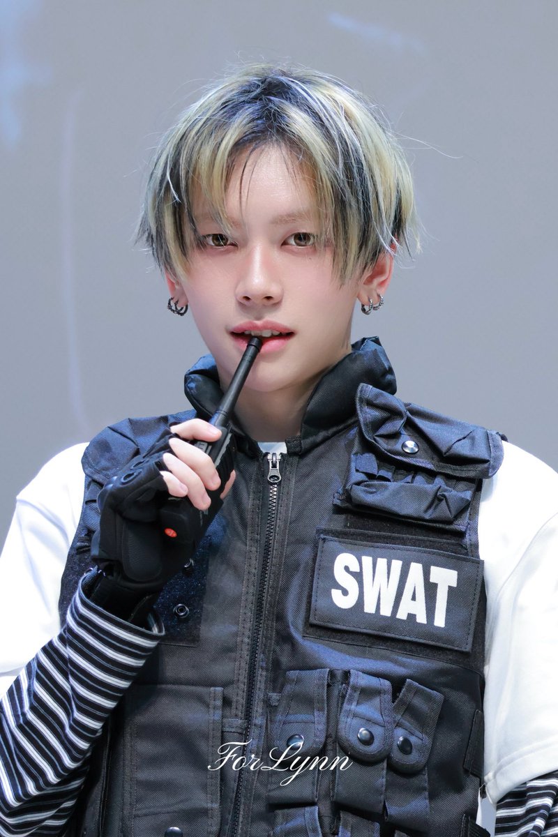 🐈‍⬛🔔🔔 tweet media