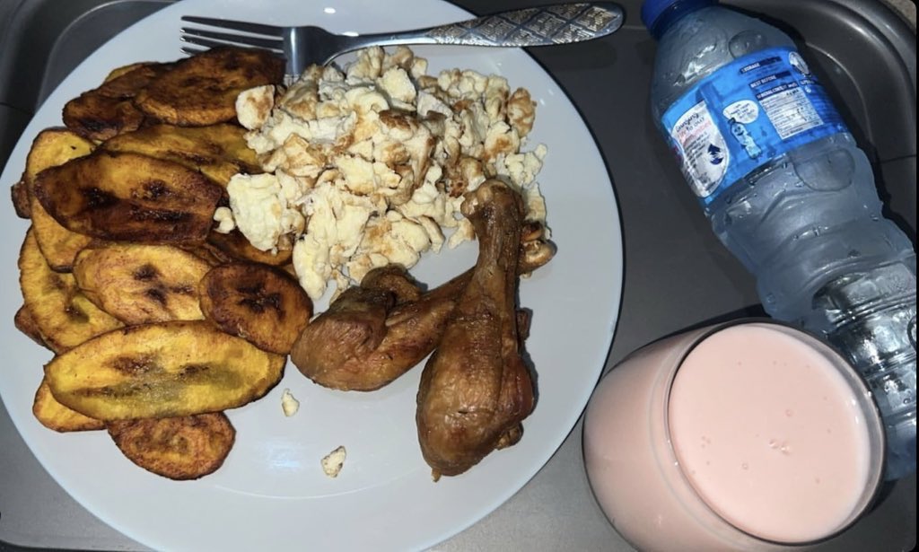 Emmyifeoluwa✰ tweet media