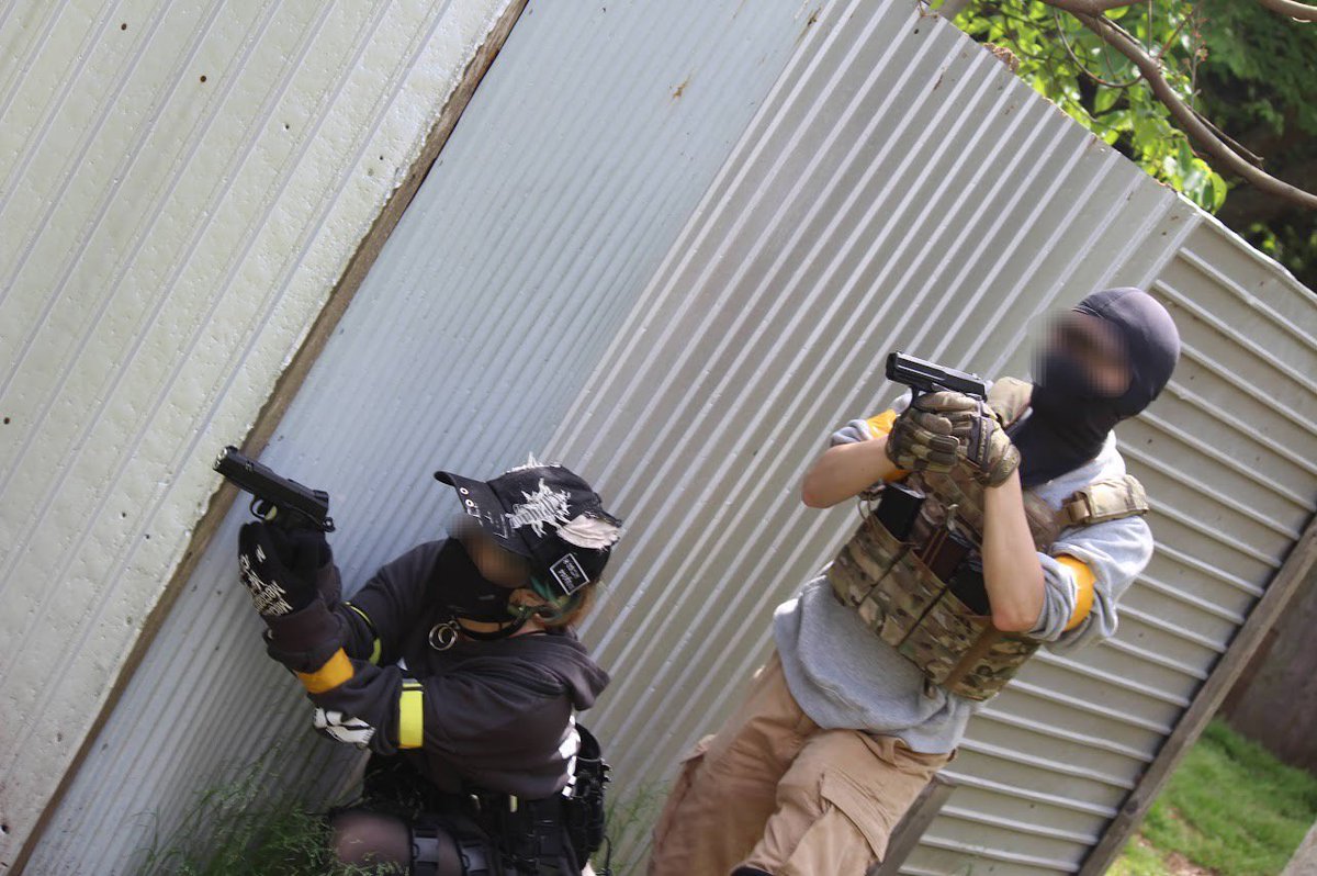 リョウ_えびびんす tweet media