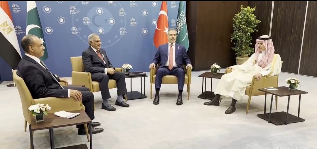 Ukrainene's tweet image. #Turkey’s Fidan says the dialogue with Saudi-Pakistan-Egypt isn’t a military alliance against #Israel 😏

“We aren’t like Israel. They established a military alliance with #Greece and #Cyprus against the Muslim countries. 🤔

We, unlike Israel, try to end the conflicts in the