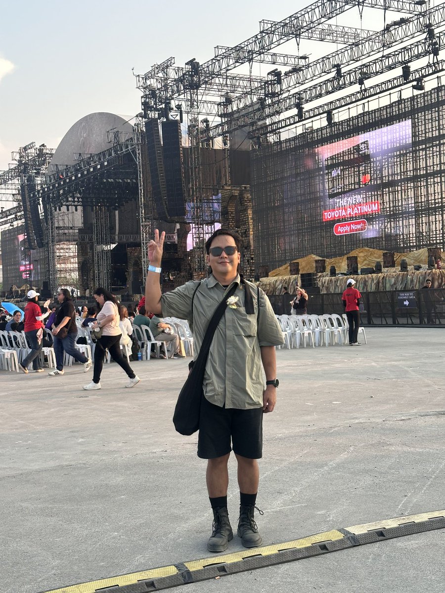 borjay's tweet photo. I SAW it;                                                 I WAS there. https://t.co/UgVlFqRyTN