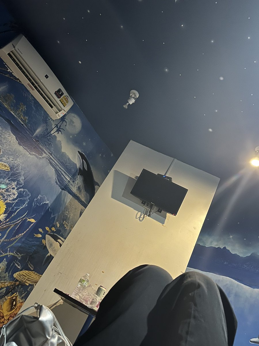 🆉🅾🅴🔮 tweet media