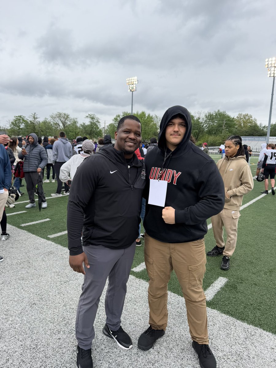 BMoffitt70's tweet image. Thank you @UIndyFB and @KeeversChris @CoachBBlackmon for having me out! I look forward to coming back for camp. @BrianMacWriter @SamHerderFCS @TheOldCoach @PrepRedzoneIN 
@ICHSAthletics @ICHS_Football @BHoward_11 
#MarchOn #LeaveNoDoubt