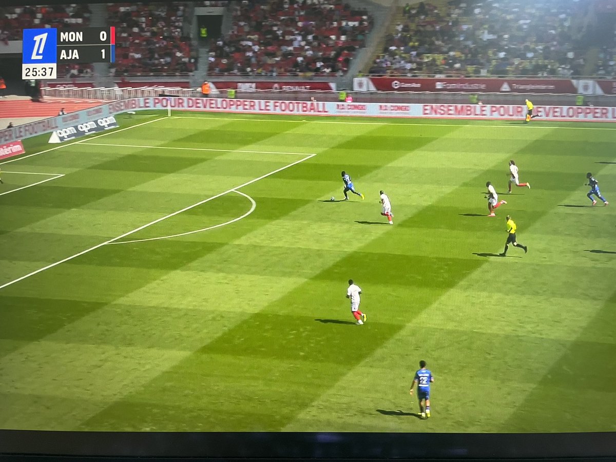 éternel incompris tweet media