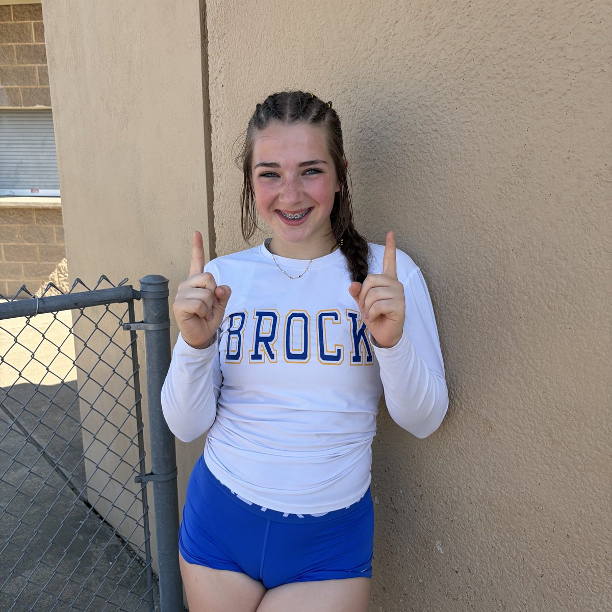 BristolPistol30's tweet photo. Finished Jr High track as the reigning shot put AND disc champion
๐ฅShot Put: 38 ft 2 in
new PR (6.6 lb) and new Jr High Record!
๐ฅDisc: 99 ft 11.75 in
new PR and new Jr High Record!
#BrockTrack #alwaysgettingbetter #BristolThePistol #thethrowingfactory https://t.co/lBf9bRG5JQ